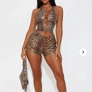 Fashion Nova Leopard Print Crop Top